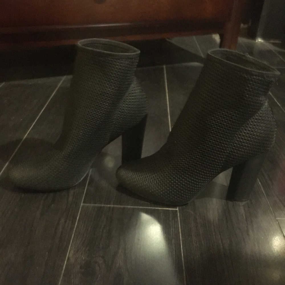 Black ankle boots Aldo!